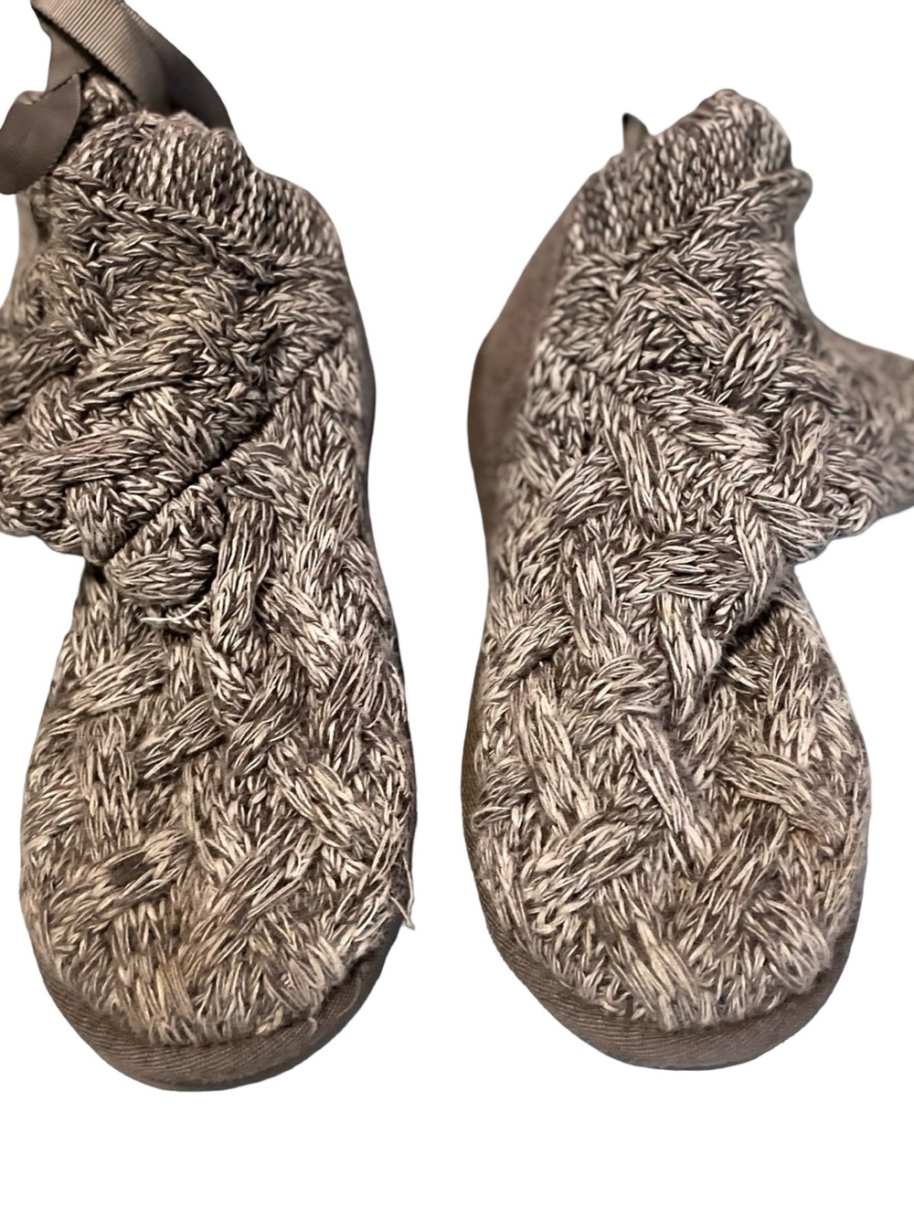 UGG cozy knit women’s Slipper boots. Size 5